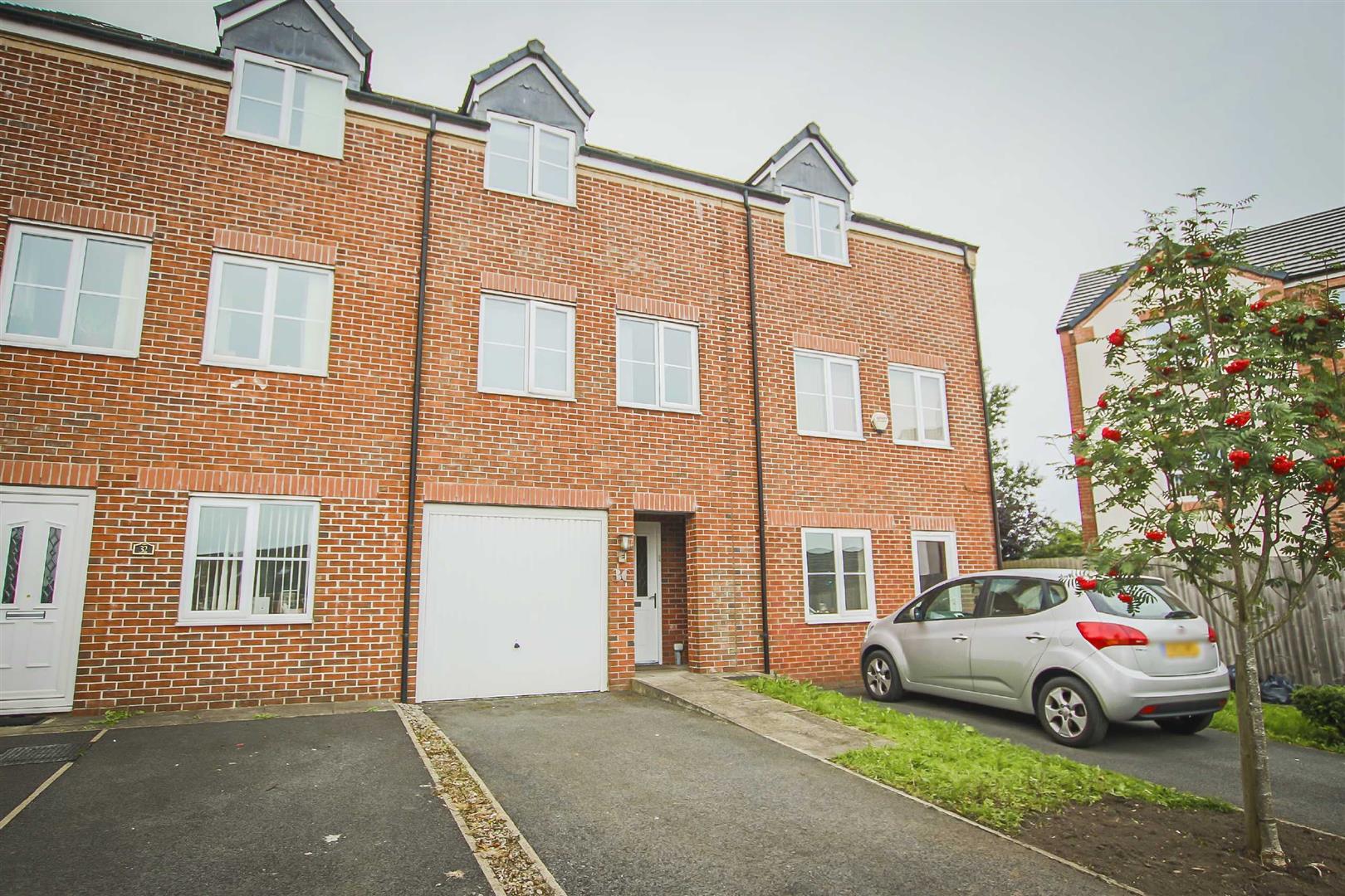 3 Bed Townhouse House For Sale - Main Image